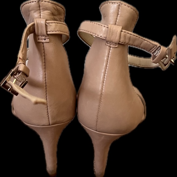 Vince Camuto Heels - Picture 2 of 4